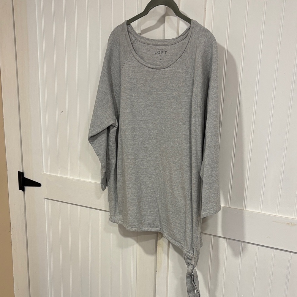LOFT Gray 3/4 Sleeve, 100% cotton sweatshirt with bottom tie size Xl